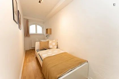 Jasny pokój prywatny w {area}