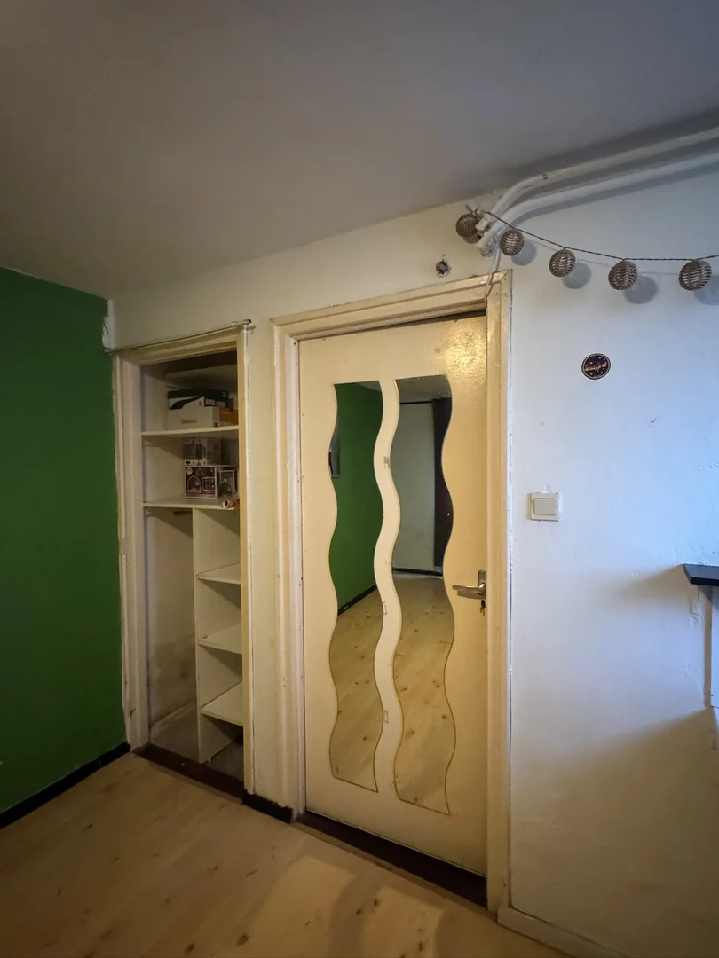 Habitación asequible para estudiantes con buena iluminación en 