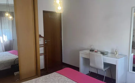 Stanza privata economica a {area}