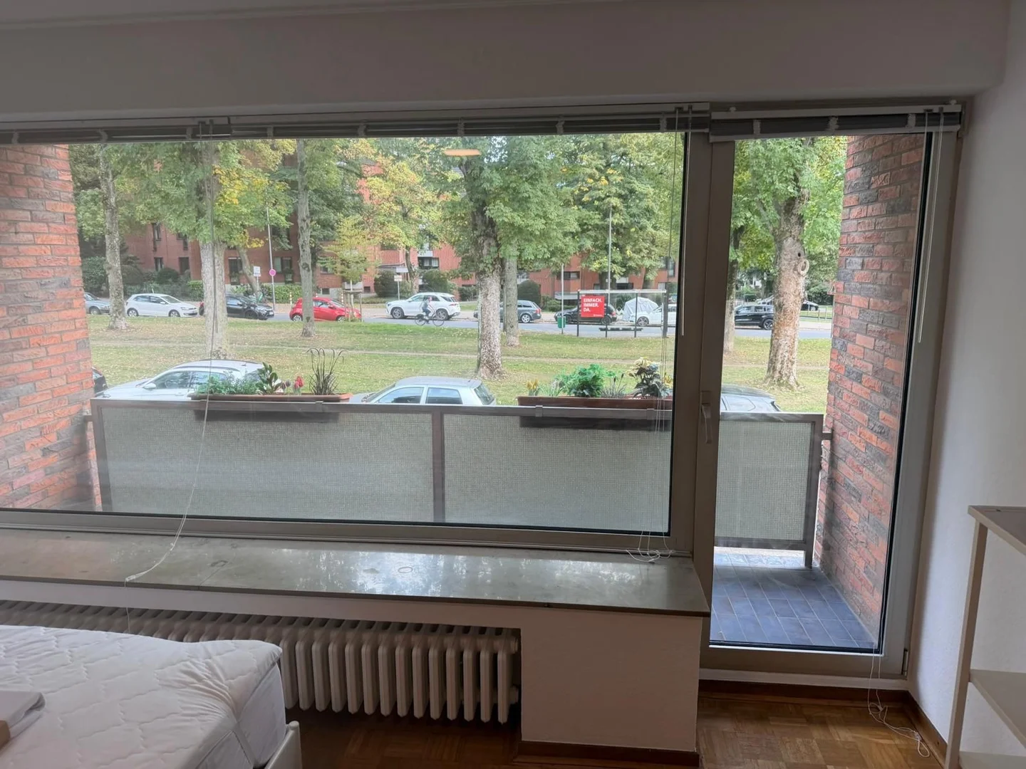 Quarto de estudante económico perto do campus em 