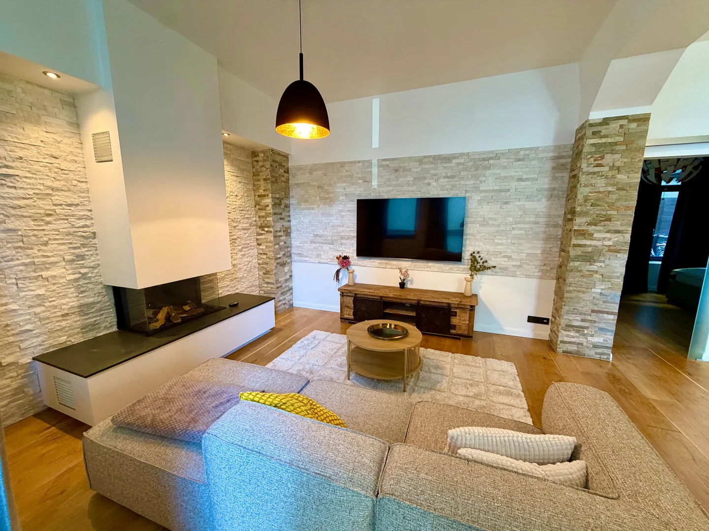 Chambre confortable pour étudiants disponible dans 