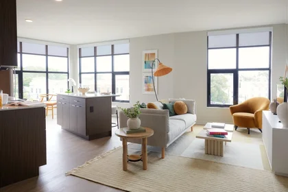 Dairenin tamamı konumu Old Colony Avenue 235, 1 16 görüntüsü