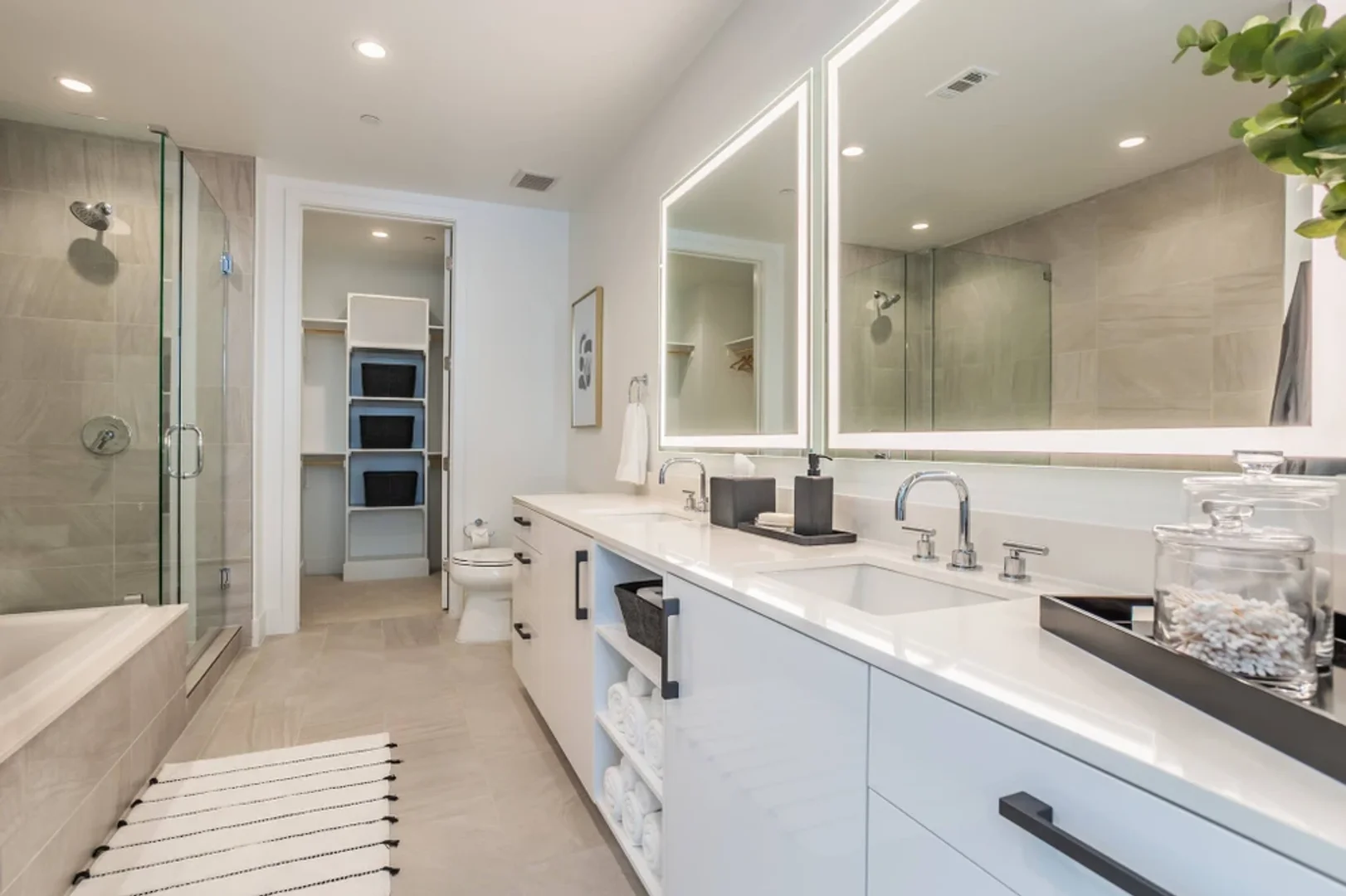 Crawford Street 808