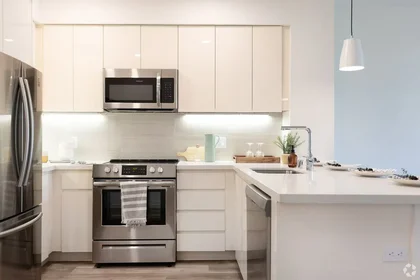 Apartamento inteiro em West 7th Street 2968, imagem 11 de 13