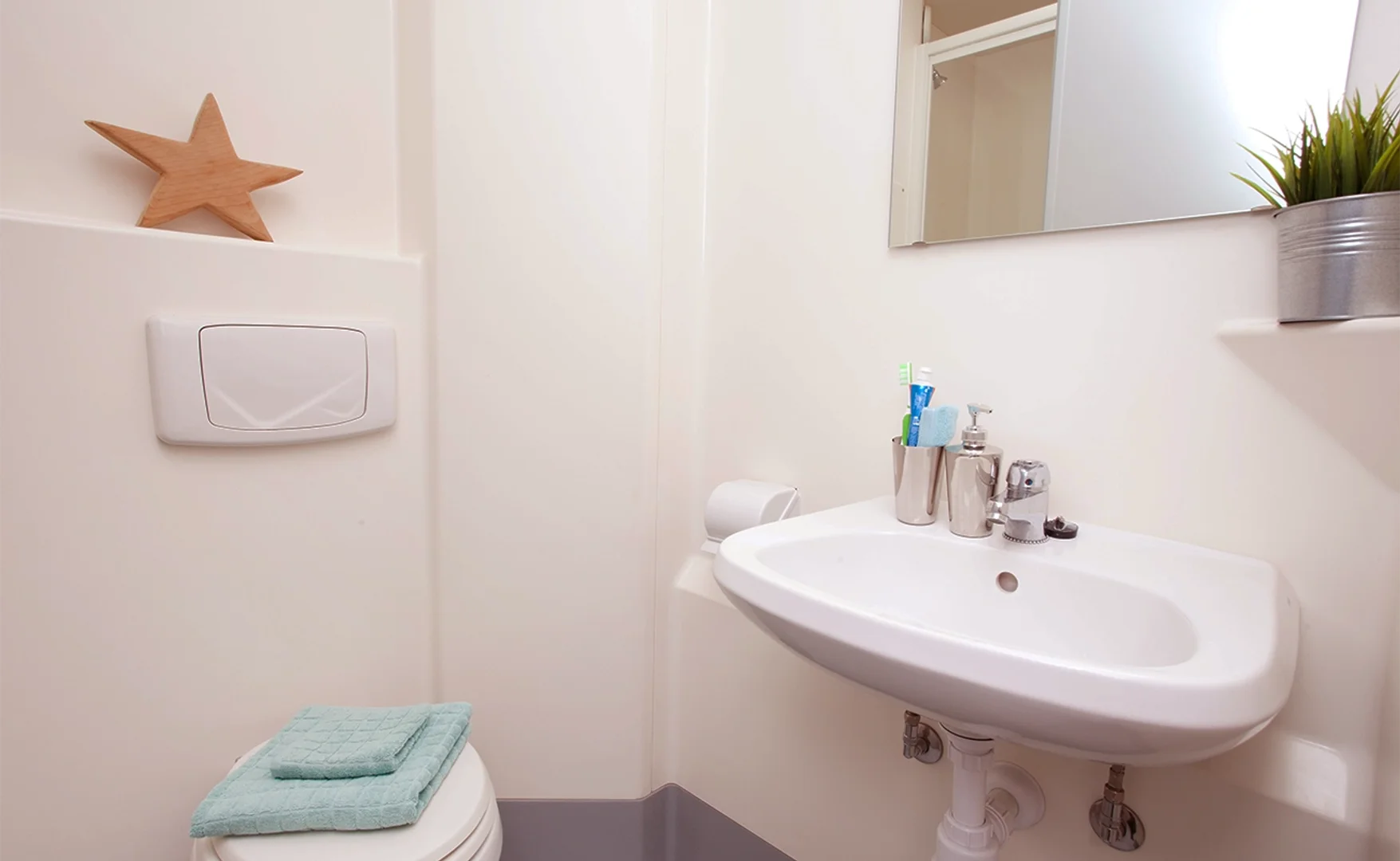 Habitación en apartamento estudiantil en alquiler en , completamente amueblado