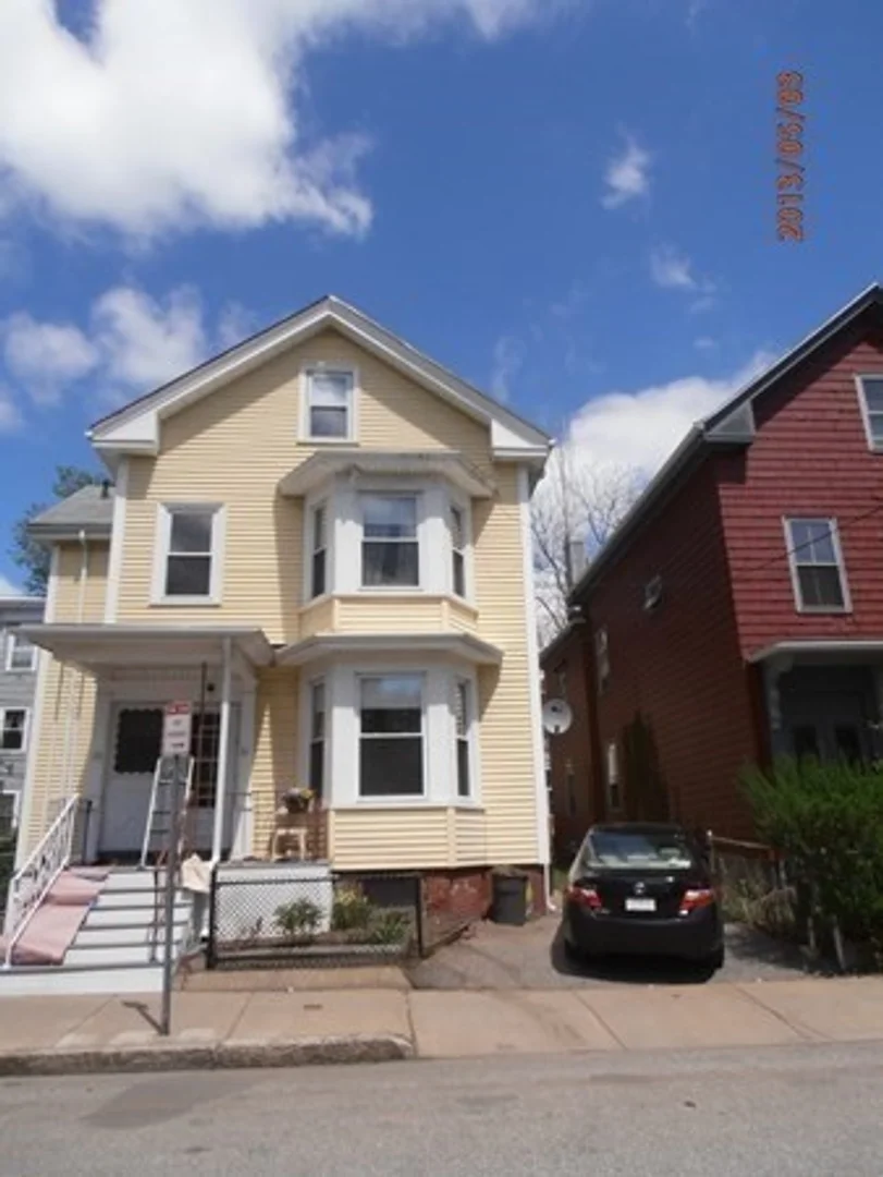 21, Kelly Rd., Unit 1, Cambridgeport, Cambridge, MA, 02139