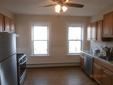 Gesamte Unterkunft im Wohnheim in der 102, Prospectd, Unit R2, Inman Square, Somerville, MA, 02143, bild 4 von 14