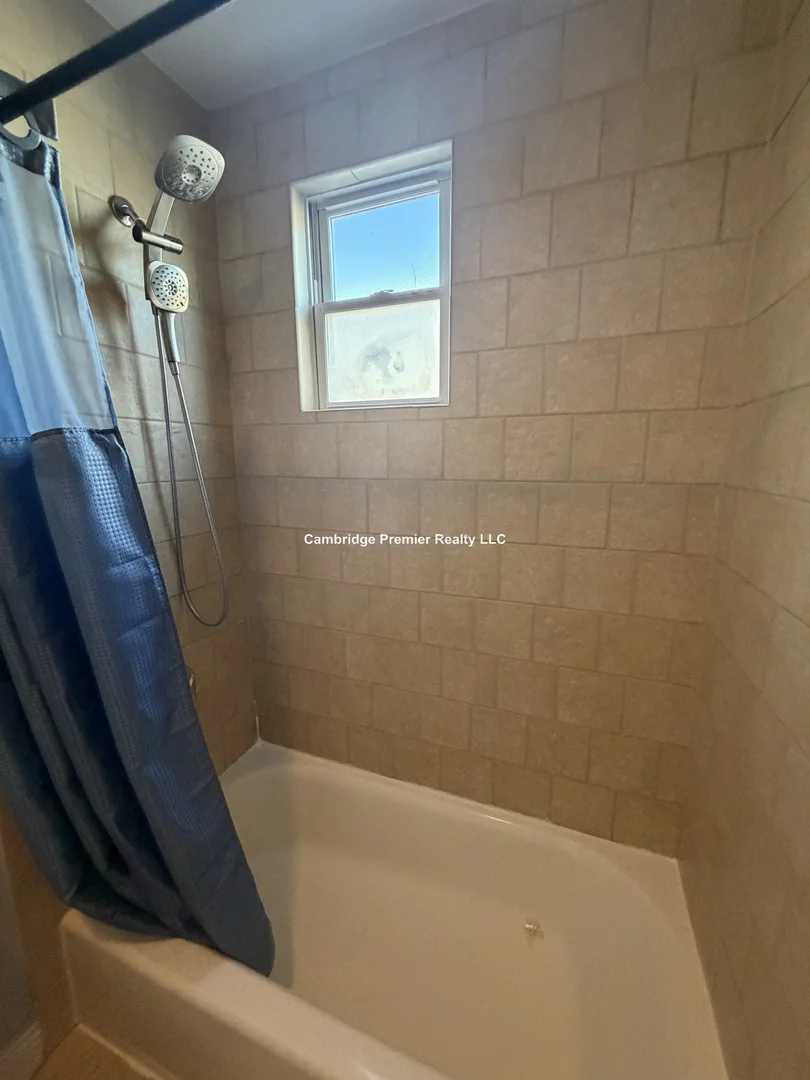 15, Waldo Ave., Unit 1F, Inman Square, Somerville, MA, 02143