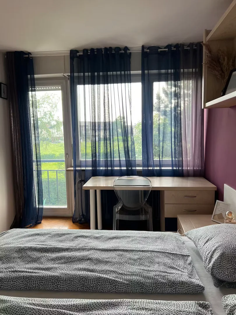 Chambre d'étudiant bon marché à proximité du campus dans
