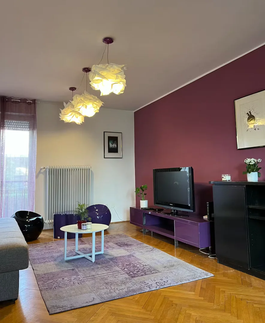 Chambre d'étudiant à avec espace d'étude et installations communes