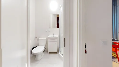 Quarto privado em Szegedyńska, imagem 9 de 9