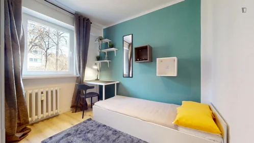 Quarto privado em Szegedyńska, imagem 1 de 9