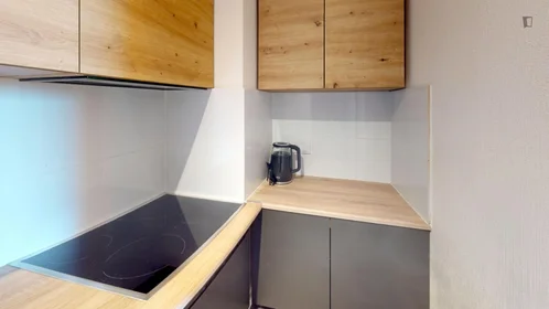 Quarto privado em Złota, imagem 14 de 19