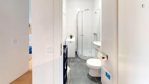 Quarto privado em Złota, imagem 16 de 19