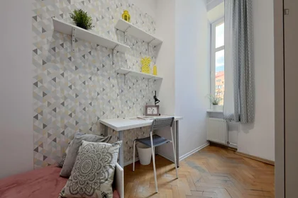 Quarto privado em Targowa, imagem 2 de 8