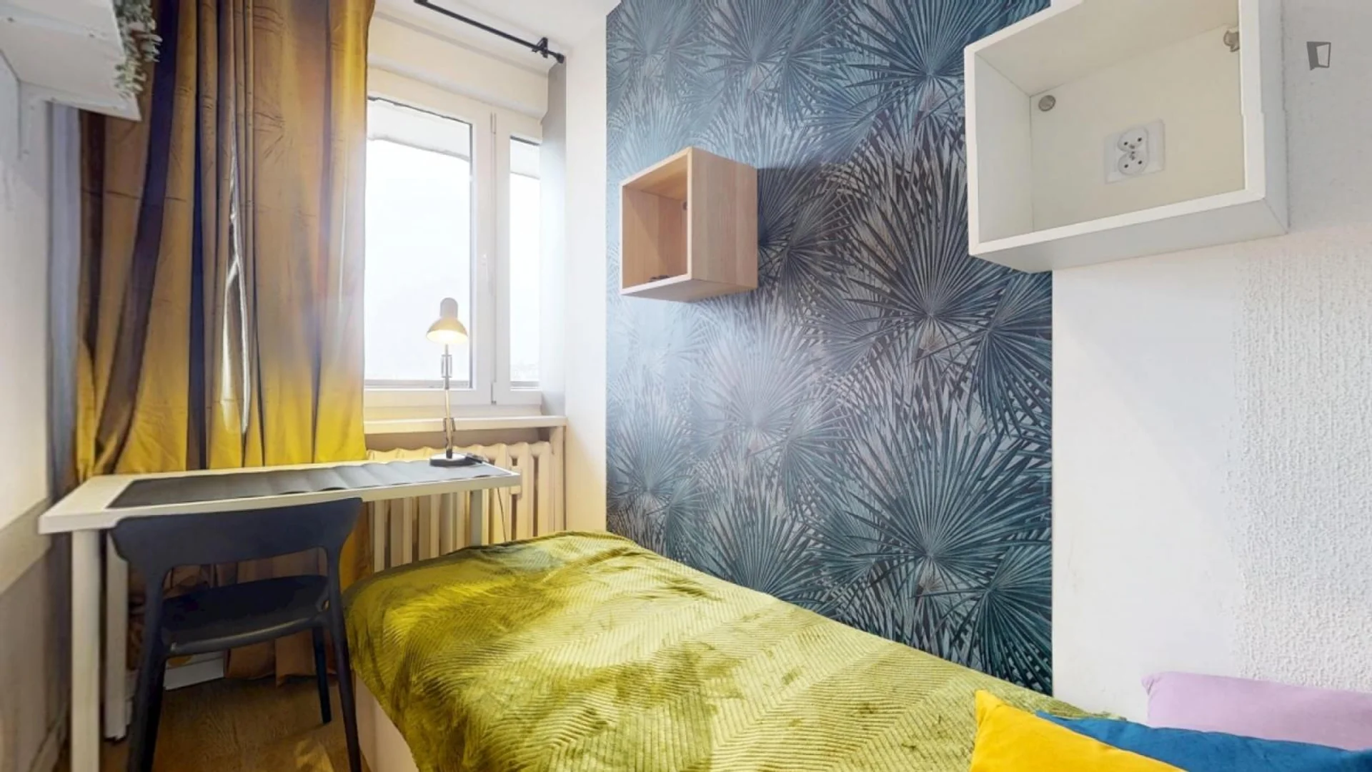 Student-friendly room in  with modern amenities