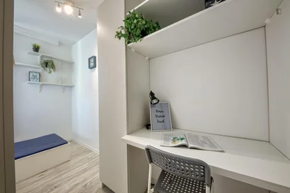 Quarto privado em Orzycka, imagem 2 de 15