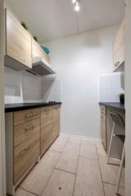 Quarto privado em Orzycka, imagem 5 de 14