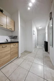 Quarto privado em Orzycka, imagem 9 de 14