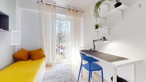 Quarto privado em Szegedyńska, imagem 1 de 9