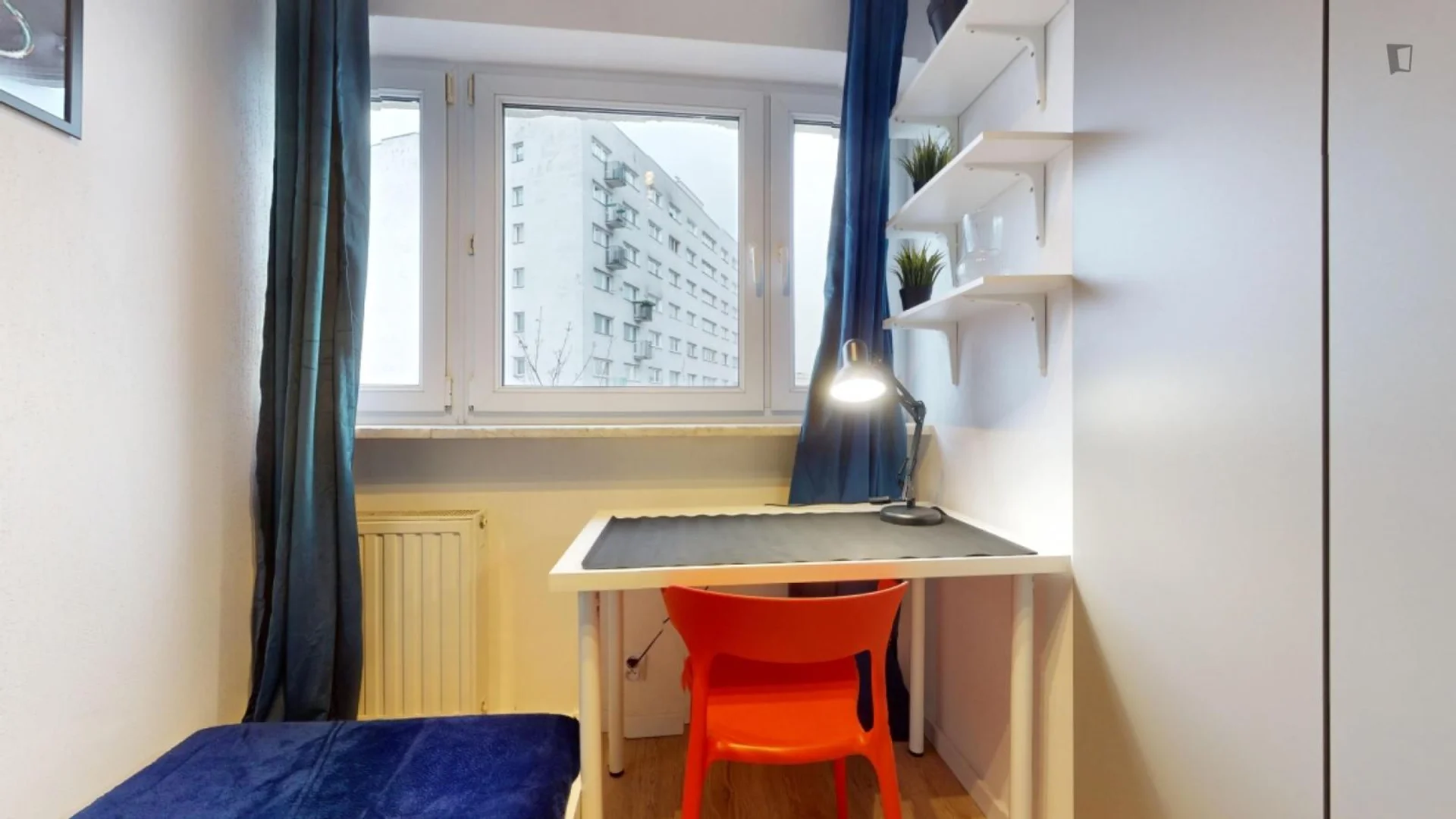 Student-friendly room in  with modern amenities