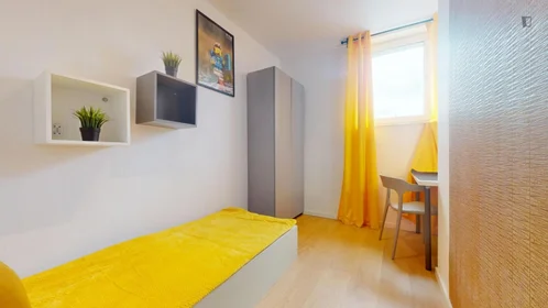 Quarto privado em Złota, imagem 1 de 18
