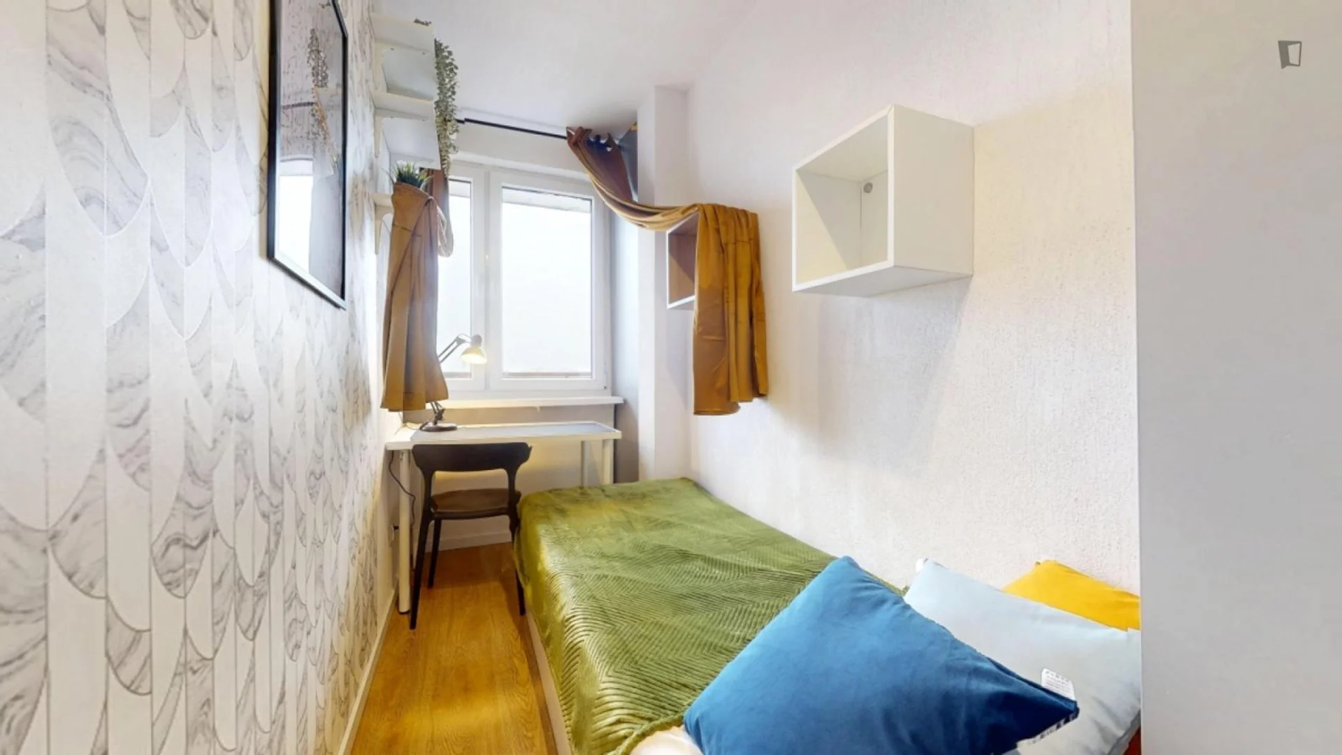 Functional student room perfect for studying in