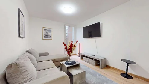 Habitación privada en 42 Av. du Pavé Neuf, 93160 Noisy-le-Grand, France, imagen 6 de 20