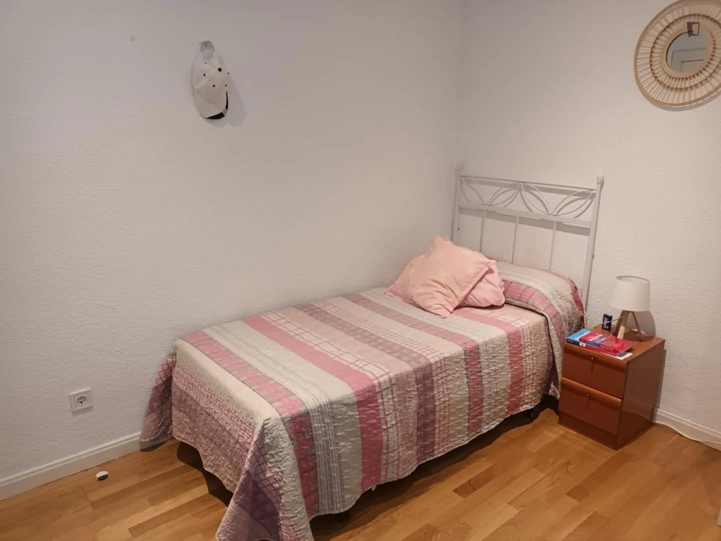 Studentenfreundliches Zimmer in mit modernen Annehmlichkeiten
