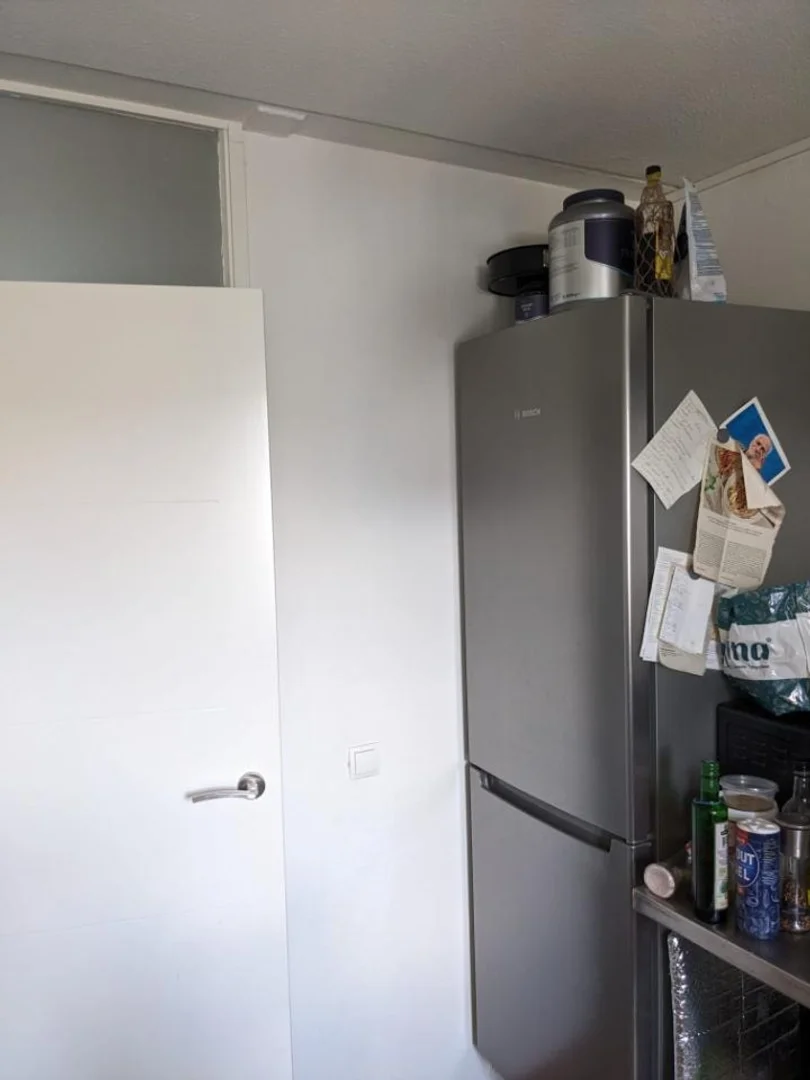 Habitación para estudiantes en  con área de estudio y facilidades compartidas