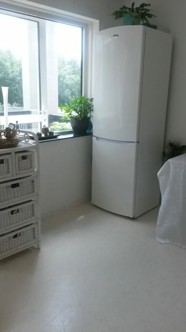 Room for rent in student apartment in , fully furnished