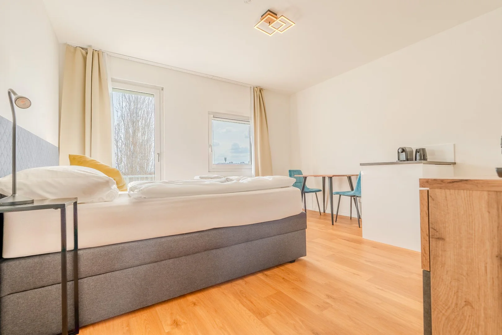 Habitación en apartamento estudiantil en alquiler en , completamente amueblado