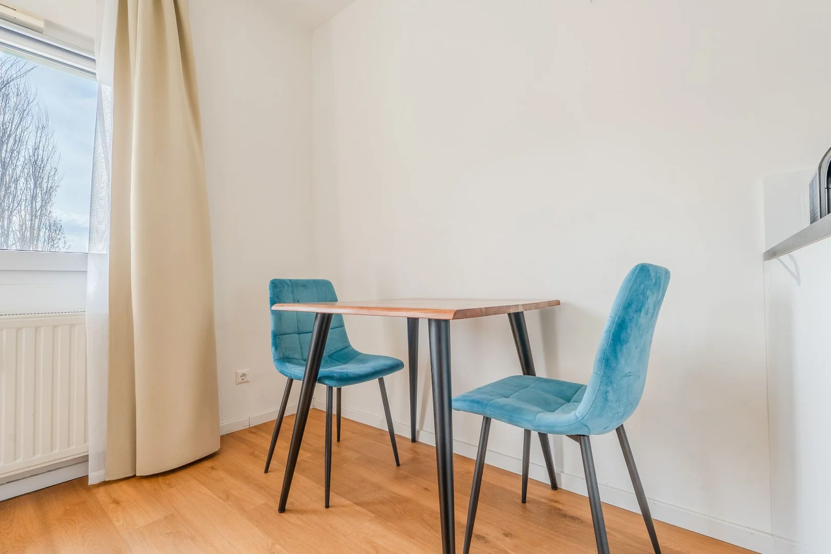 Habitación asequible para estudiantes con buena iluminación en 