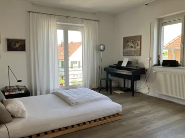 W pełni umeblowane mieszkanie w {area}