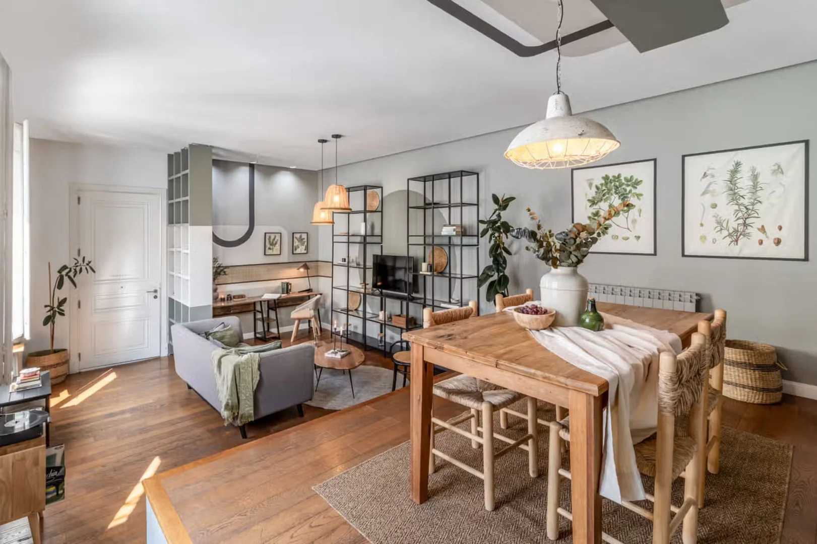 Budget-friendly student room close to campus in 