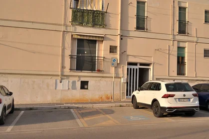 Entire apartment at Viale Giuseppe Parini 1, image 20 of 27