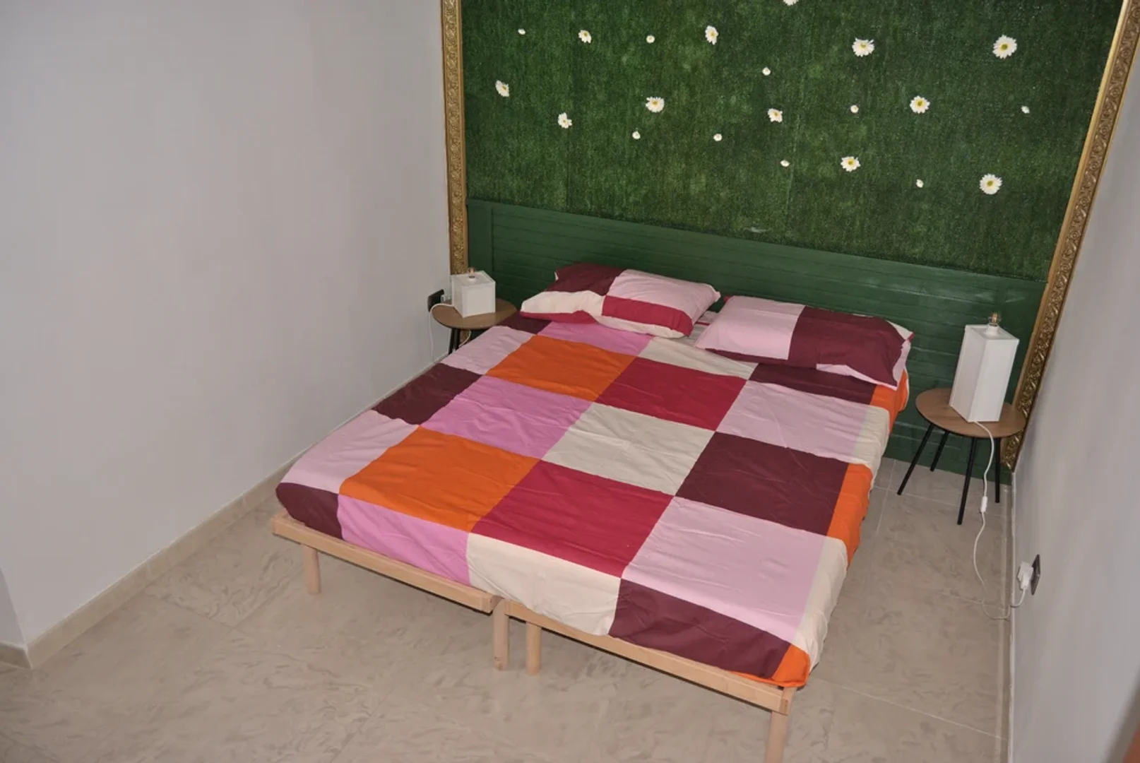 Viale Giuseppe Parini 1