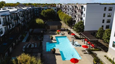 Apartamento inteiro em residência em 1234 Steelwood Rd, Columbus, OH 43212, USA, imagem 31 de 37