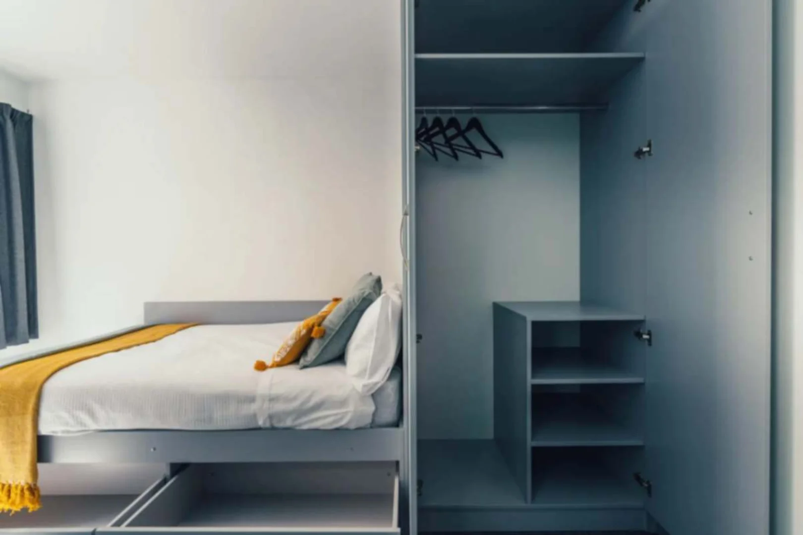 Habitación asequible para estudiantes con buena iluminación en 