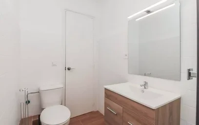 {area} de aylık kiralık oda