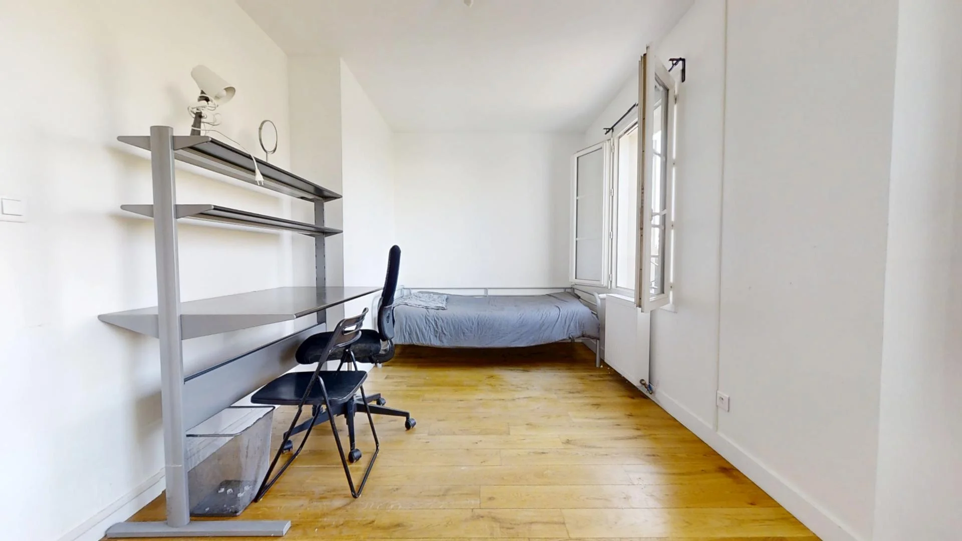 Chambre d'étudiant économique avec emplacement pratique dans 
