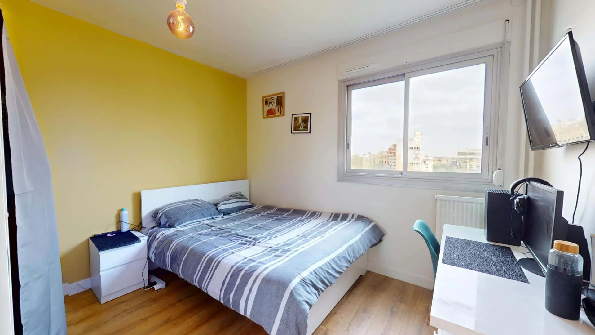Economical student room with convenient location in 