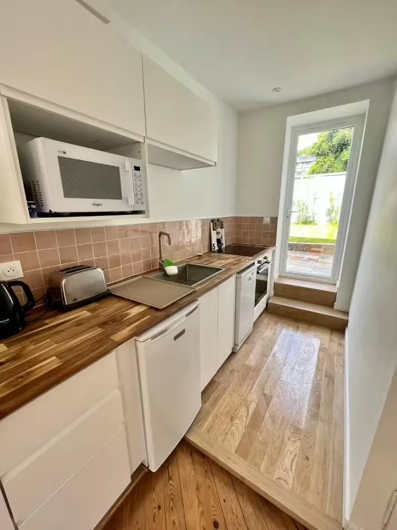 Budget-friendly student room close to campus in 