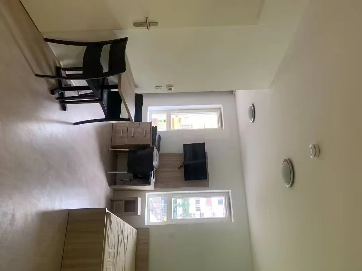 Habitación acogedora para estudiantes disponible en 
