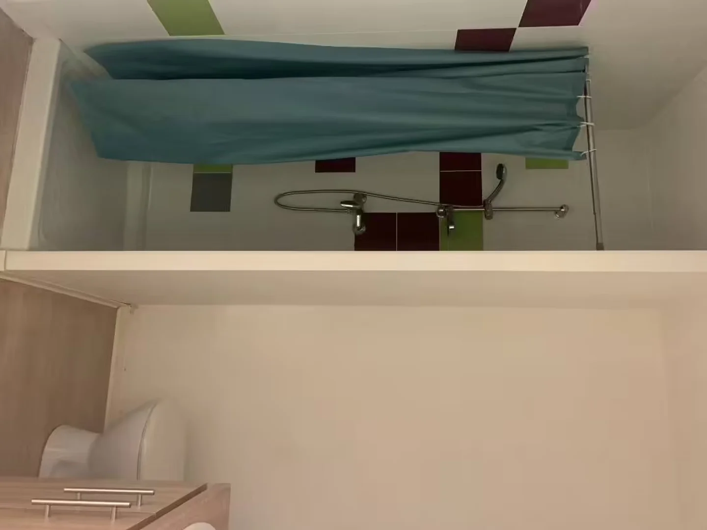 Habitación asequible para estudiantes con buena iluminación en 