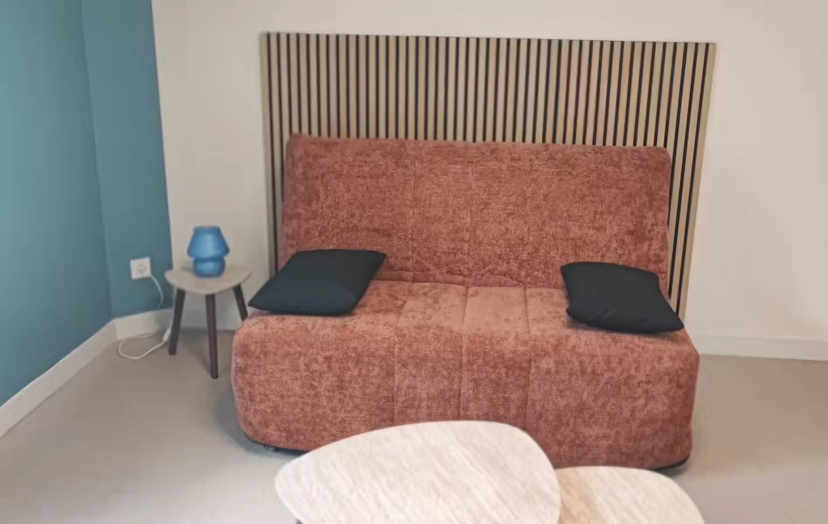 Economical student room with convenient location in 