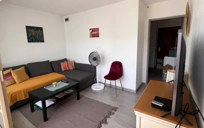 Room for rent with double bed {area}