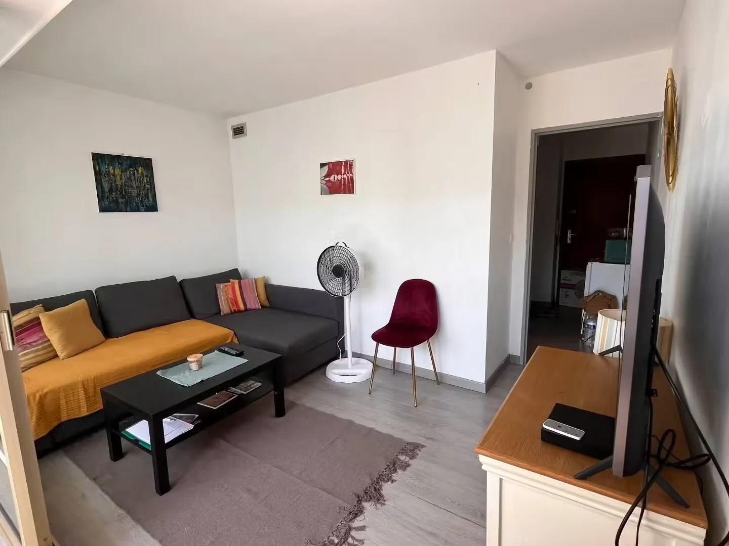 Cozy room for students available in 
