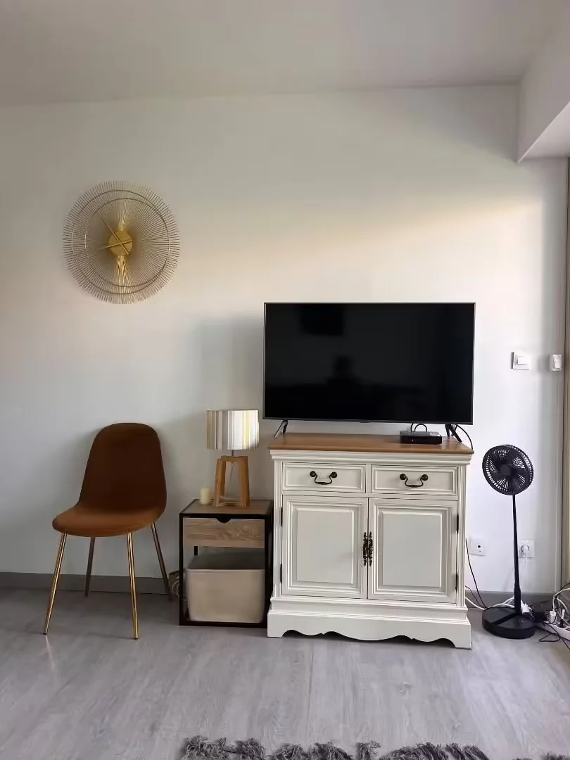 Comfortable and spacious student room in 