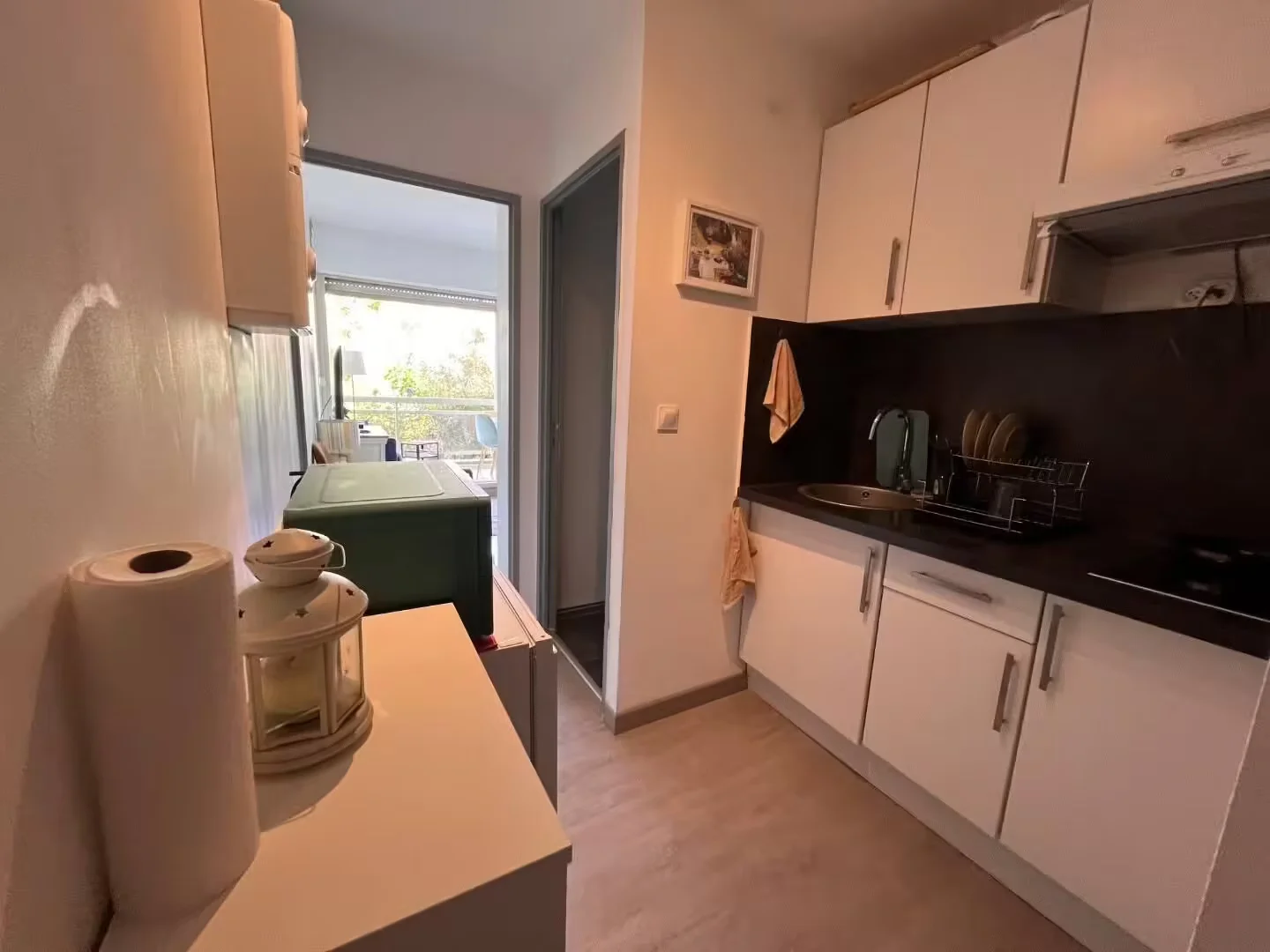 Bright and airy student room with easy university access in 